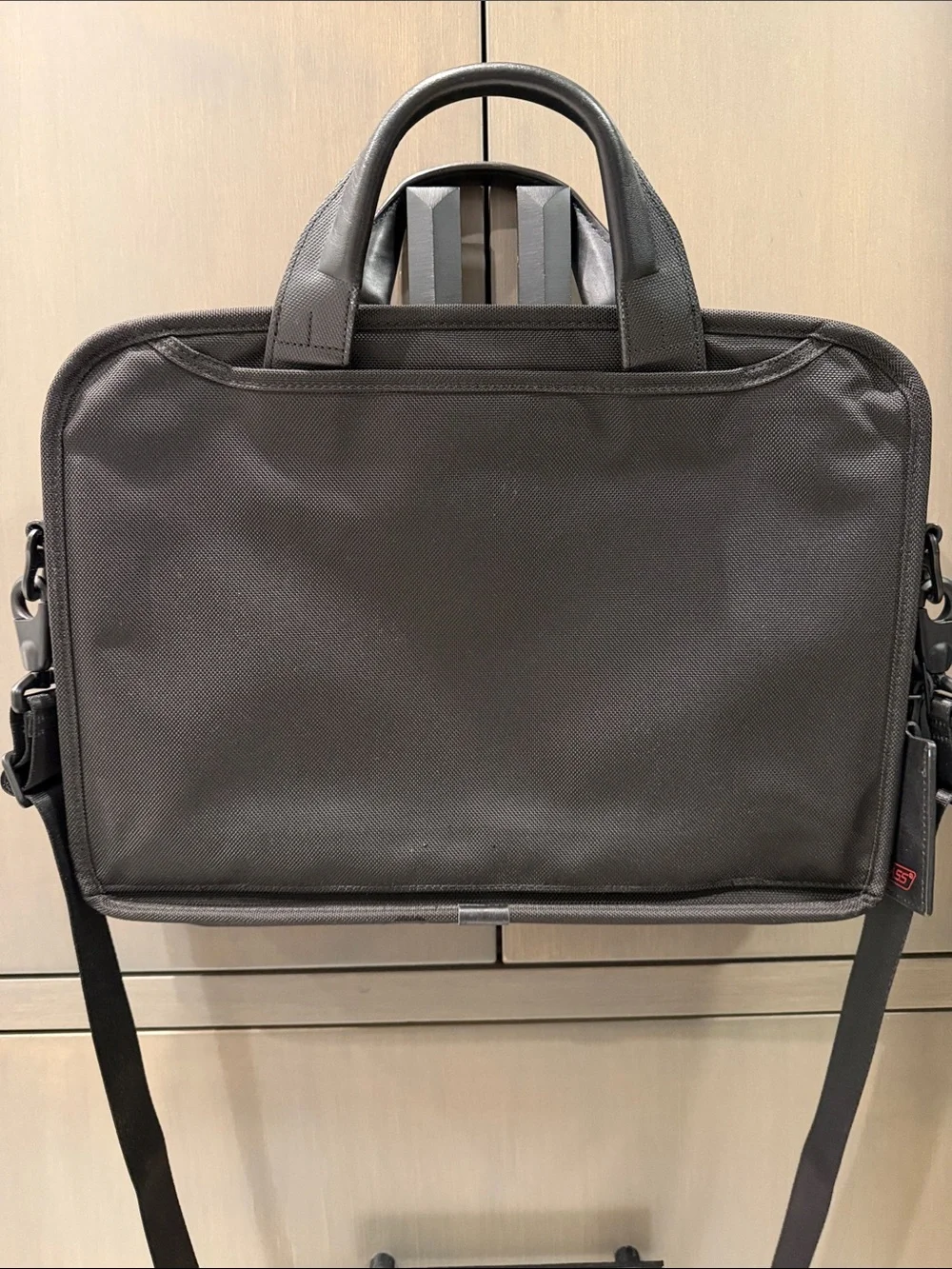 TUMI Alpha 2 T-Pass Screen Slim Black Laptop Briefcase - Model: 26516D2